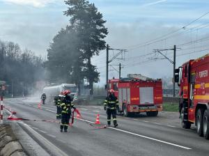 UPDATEAtenție șoferi! Trafic restricționat pe  DN1 Brașov-București, județul Prahova. Scurgeri de acid sulfuric la Comarnic (VIDEO)     