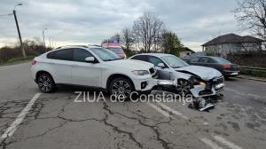 UPDATE Două autoturisme, implicate într-un accident în Constanța, la intersecția bulevardului Aurel Vlaicu cu strada Celulozei (GALERIE FOTO+VIDEO)   