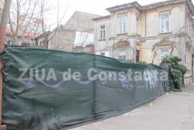  Semnal de alarmă pentru chiriașii clădirilor monument-istoric Primăria Constanța reanalizează contractele de închiriere. În vizor, Peninsula și Ștefan cel Mare, inclusiv străzile adiacente   