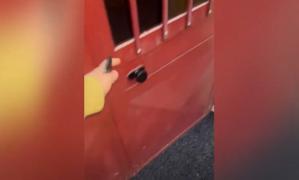 Primăria Constanța a asfaltat o alee din zona CET, cu tot cu ușa unui bloc (FOTO+VIDEO)   