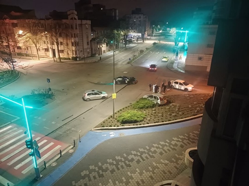 accident rutier noaptea trecuta in zona capitol din constanta la intersectia bulevardului mamaia cu strada