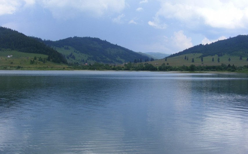 Lacul Frumoasa, Sursa foto: Wikipedia