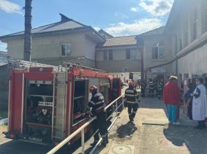 Planul Roșu de Intervenție activat după un incendiu la Spitalul CF Pașcani (GALERIE FOTO+VIDEO) 