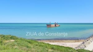 Fotoreportaj Constanța Culorile Mării Negre dau strălucire Epavei Evanghelia de la Costinești (GALERIE FOTO+VIDEO)
