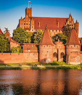 Castelul Teutonic de la Malbork, Polonia. Foto - Wikipedia