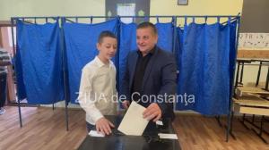Alegeri prezidențiale 2025 Ovidiu Cupșa a votat la secția de votare Școala nr. 43 din Constanța (FOTO-VIDEO)   