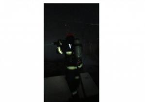 FOTO-VIDEO. Incendiu la o hală cu panouri fotovoltaice în Tulcea! 