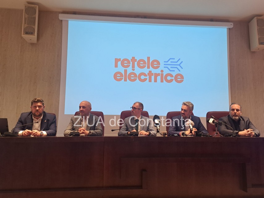 De la stânga la dreapta: Florin Aprodu, George Agafiței, Adrian Vintilă, George Niculescu și Mihai Pește
