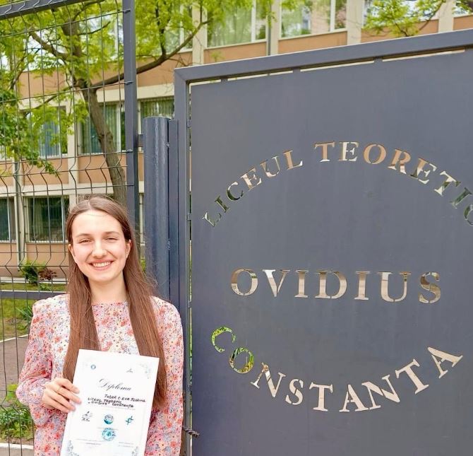 Eva Tudor, elevă a Liceului Teoretic “Ovidius”, sursa foto: Liceul Teoretic “Ovidius”