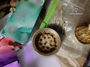 Percheziții la Constanța la un suspect de trafic de droguri! Individul a ajuns după gratii (GALERIE FOTO)