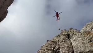 VIDEO. Misiune dificilă în Bucegi. Patru turiști blocati, salvați dupa 17 ore