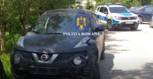 Știri România VIDEO. Intervenție ca-n filme! O șoferiță a fost imobilizată cu „Spike” după ce a refuzat controlul poliției