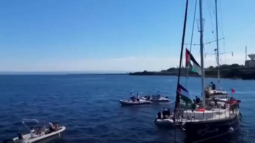 VIDEO Greta Thunberg, la bordul navei „Madleen” cu ajutoare pentru Gaza, escortată forțat de marina israeliană în portul Ashdod