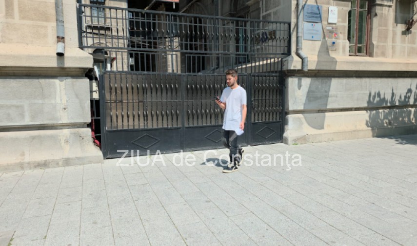 Bacalaureat 2025 Constanta: Peste 4.000 de absolventi ai claselor a XII-a/a XIII-a, participanti la examenul maturitatii  