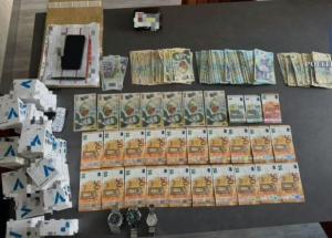 Percheziții în mai multe județe din România! Sume mari de bani din cantități fictive de deșeuri. Cinci suspecți, duși la audieri (VIDEO)