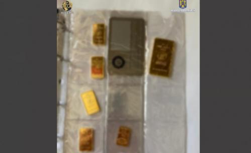 UPDATE Droguri de risc aduse în România prin intermediul unei societăți de servicii poștale şi curierat. Cine este suspectul ajuns după gratii  