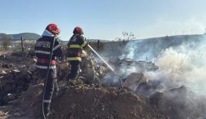 Mesaj RO-ALERT! Incendii de vegetație, extinse la culturi de cereale, la Tulcea! (FOTO-VIDEO)    
