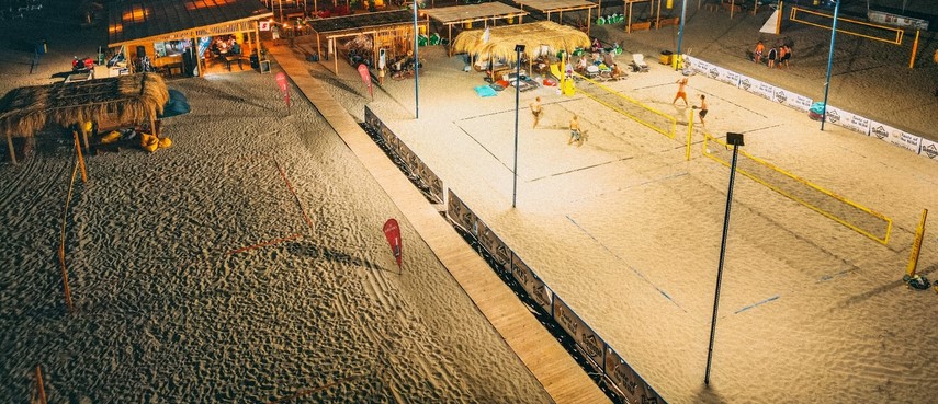 La Mamaia, turneu de volei pe plaja mixt. Meciuri intense pe nisip fierbinte“
