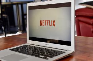 Iulie 2025 pe Netflix. Noi filme și seriale pentru o vară plină de divertisment