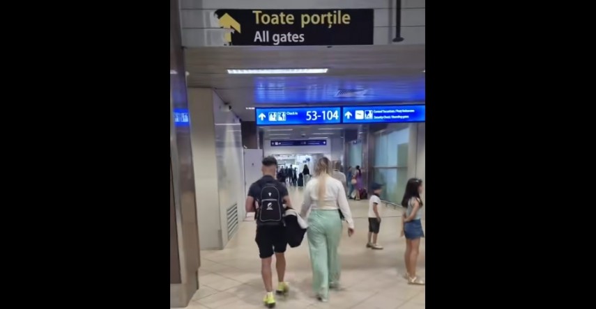 Luca Andrei Gîlea, condfus la aeroport de mama sa. Sursa foto: captură Facebook (Irina Cojocaru)
