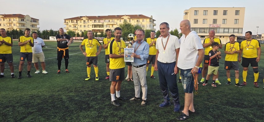 selectionata cumpana constanta s a impus la turneul international old boys cumpana trophy 2025 galerie