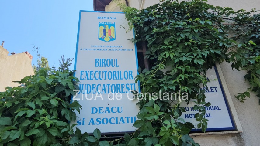 Imagine de la locul perchezițiilor