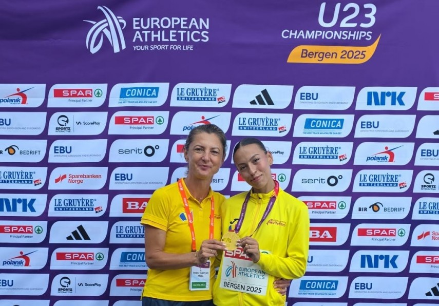 Alexia Dospin și antrenoarea ei, Carmen Botea. Sursa foto: Facebook (Carmen Botea)