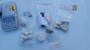 Tânăr de 21 de ani, suspectat de trafic de droguri, reținut la Constanța