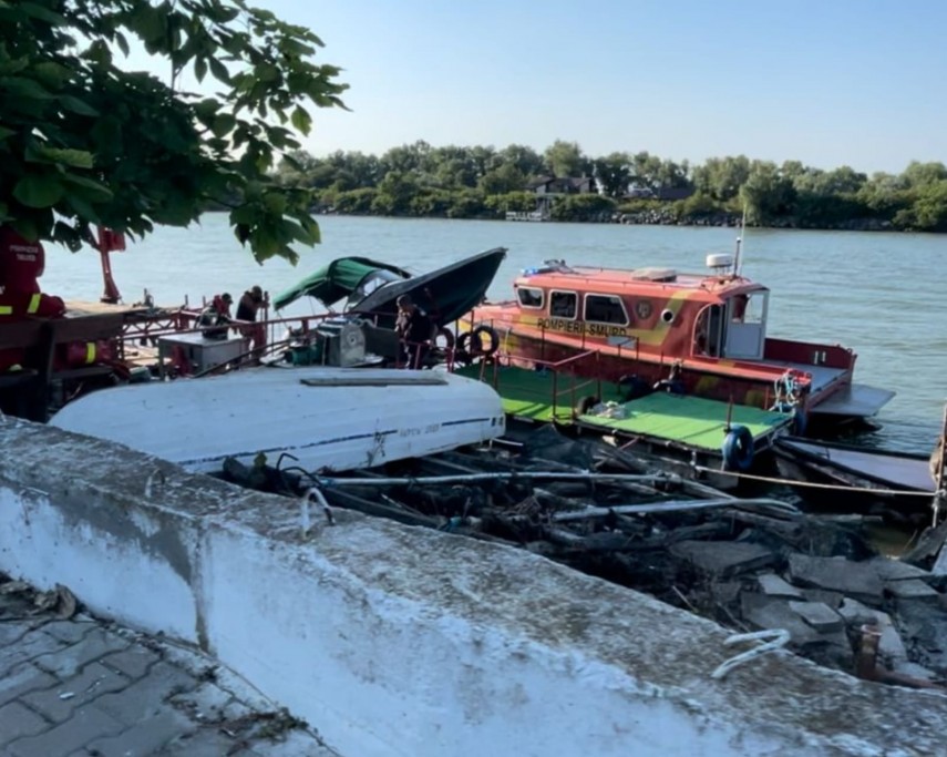 FOTO+VIDEO: Accident naval in Delta Dunarii! Patru persoane, printre care si doi copii, implicate    