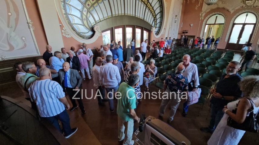 LIVE-TEXT-VIDEO Istorie si legenda: Vremurile de aur ale rugby-ului din Constanta, reinviate la Cazino. Intalnirea gloriilor (FOTO)                         