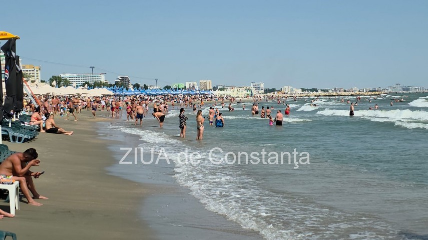 fotoreportaj constanta foto video de la cazino la iaki fara aglomeratia de altadata cum arata statiunea