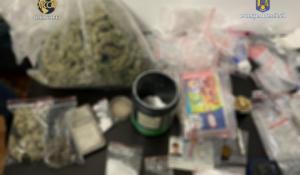 Droguri îngropate pe o plajă din Constanța! Curtea de Apel a dat undă verde pentru judecarea a trei persoane suspectate de trafic de droguri!