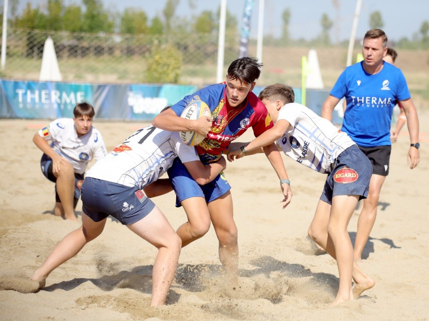 Imagine preluate de pe pagina de Facebook „Caravana ProRugby Romania“. Foto by Rugby Tony VAIO