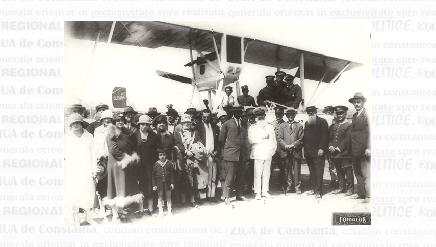 Contraamiralul Vasile Scodrea (centru) împreună cu martorii la zborul inaugural al hidroavionului R.A.S. - GETTA
