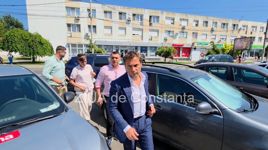 Primarul Mangaliei, Cristian Radu, adus la locul perchezițiilor 