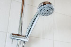 Se reia furnizarea apei calde pentru mai multe zone din Constanța! 