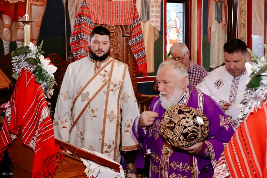 foto credinciosii din tulcea s au adunat la parastasul mitropolitului antonie plamadeala 909889 foto credinciosii din tulcea s au adunat la parastasul mitropolitului antonie plamadeala 909889