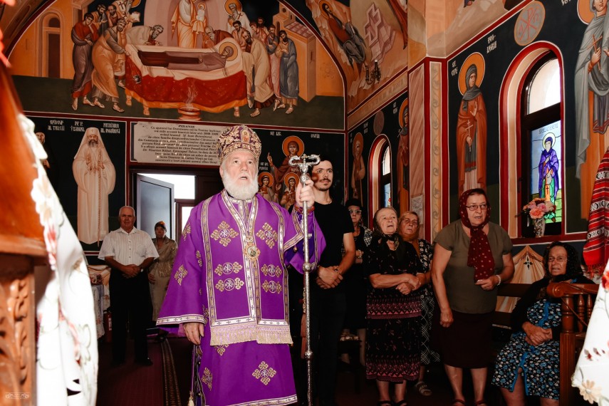 foto credinciosii din tulcea s au adunat la parastasul mitropolitului antonie plamadeala 909889 foto credinciosii din tulcea s au adunat la parastasul mitropolitului antonie plamadeala 909889