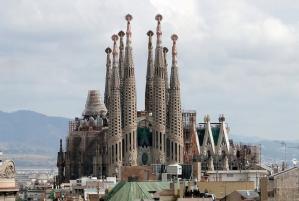 VIDEO. Catedrala Sagrada Familia din Spania a fost stropită cu vopsea roșie, în semn de protest 