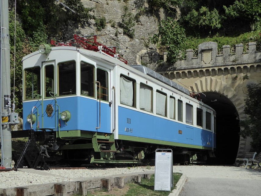 Sursa foto. Wikipedia