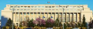 Palatul Victoria, iluminat în roșu, culoarea simbol a celor afectați de boala Duchenne