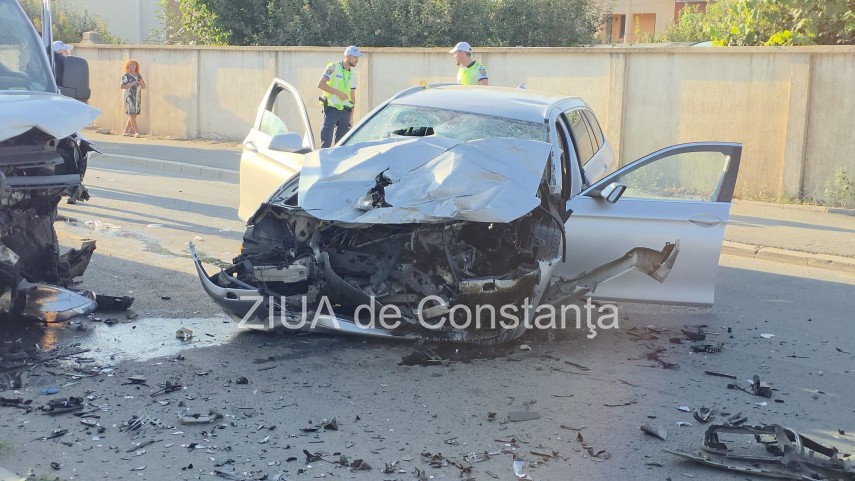 stiri constanta live update foto video accident rutier intre un microbuz si autoturism la iesire din