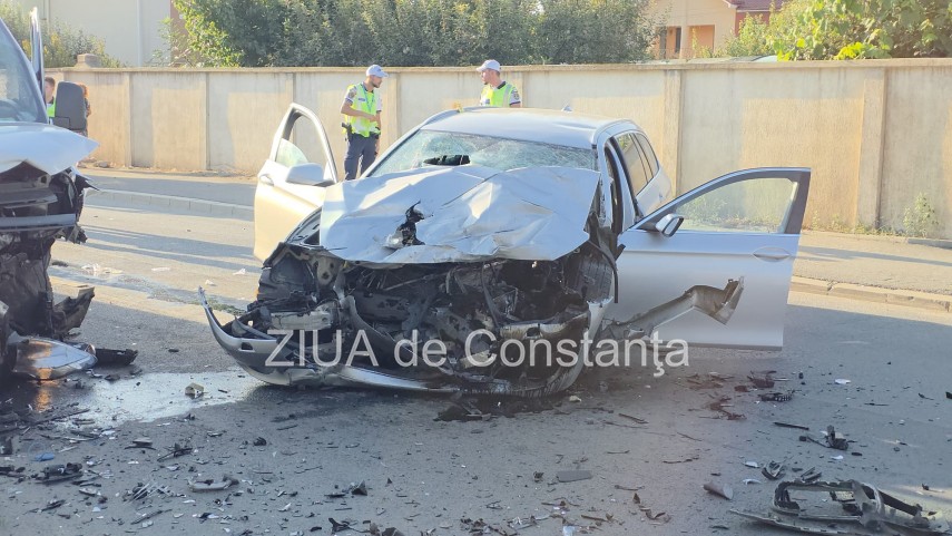 stiri constanta live update foto video accident rutier intre un microbuz si autoturism la iesire din