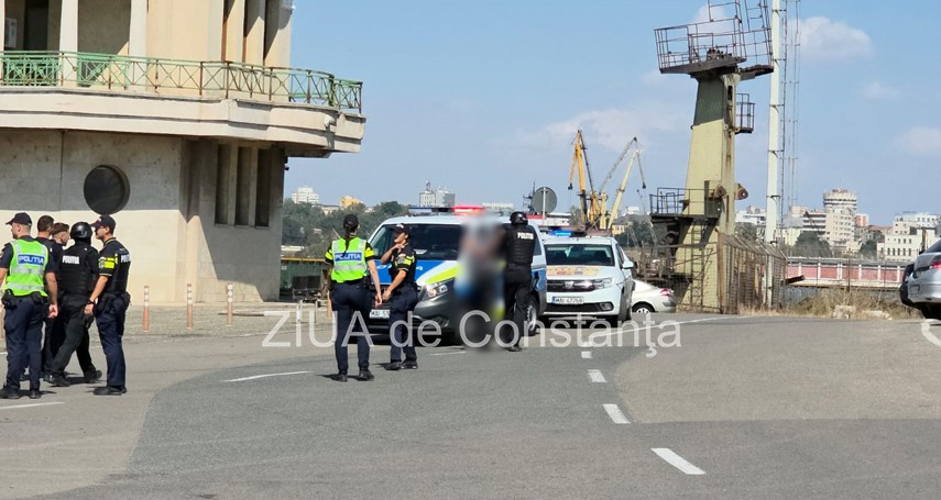 stiri constanta foto video urmarire ca in filme in portul constanta un sofer perchezitionat de politisti