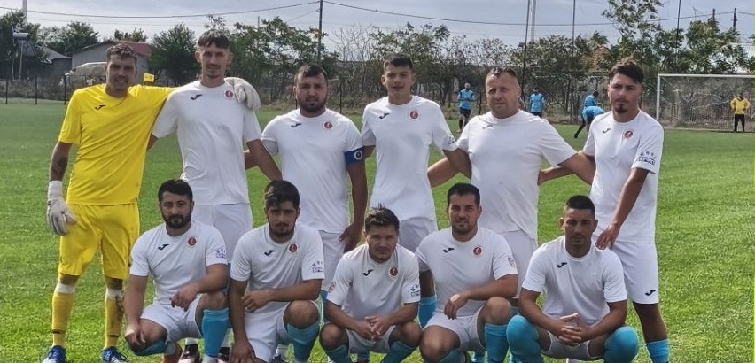 Condusă cu 2-0, Viitorul Pecineaga a revenit și a câștigat. Sursa foto: Facebook (AS Viitorul Pecineaga) 