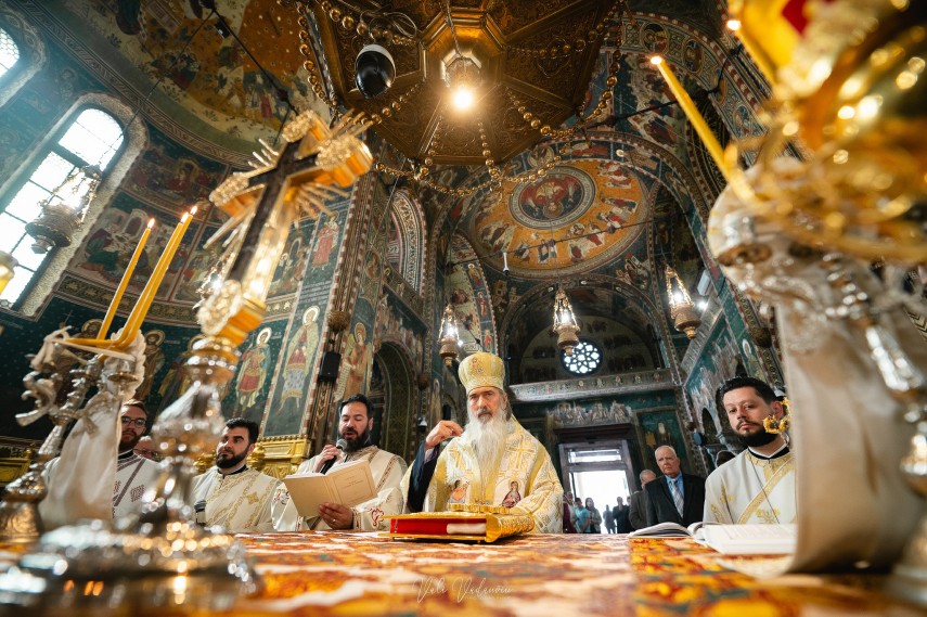 Foto: arhidiacon Valentin Vădănoiu și pr. Jean Ion/Facebook Arhiepiscopia Tomisului