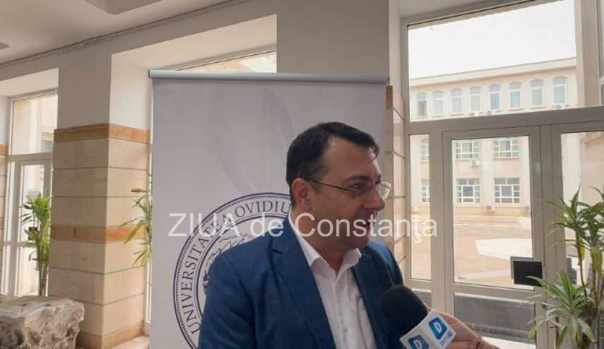 Prorectorul Cosmin Filip