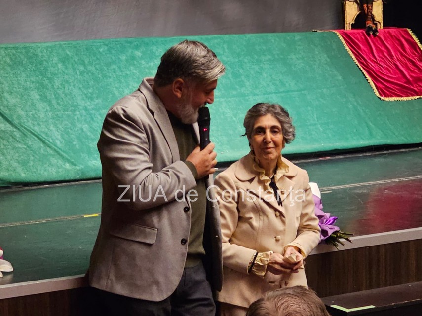 Dan Cojocaru, angajat al Teatrului pentru Copii și Tineret „Căluțul de Mare“, regizor tehnic și actor colaborator al Teatrului de Stat Constanța si teatrologul Anaid Tavitian 