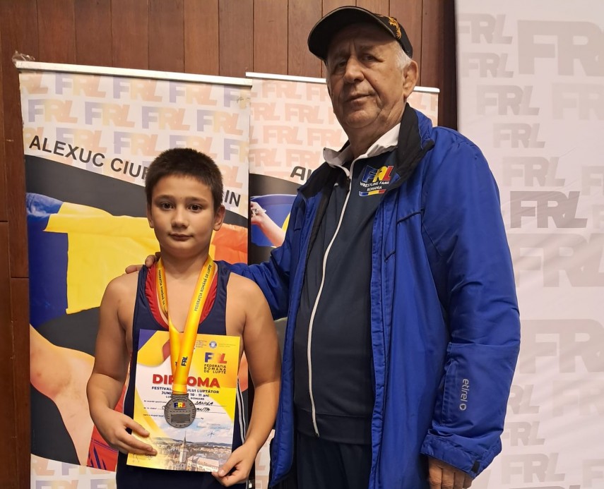 Mihail Dănilă și antrenorul Gheorghe Grigore. Sursa foto: Facebook (CSM Constanța)