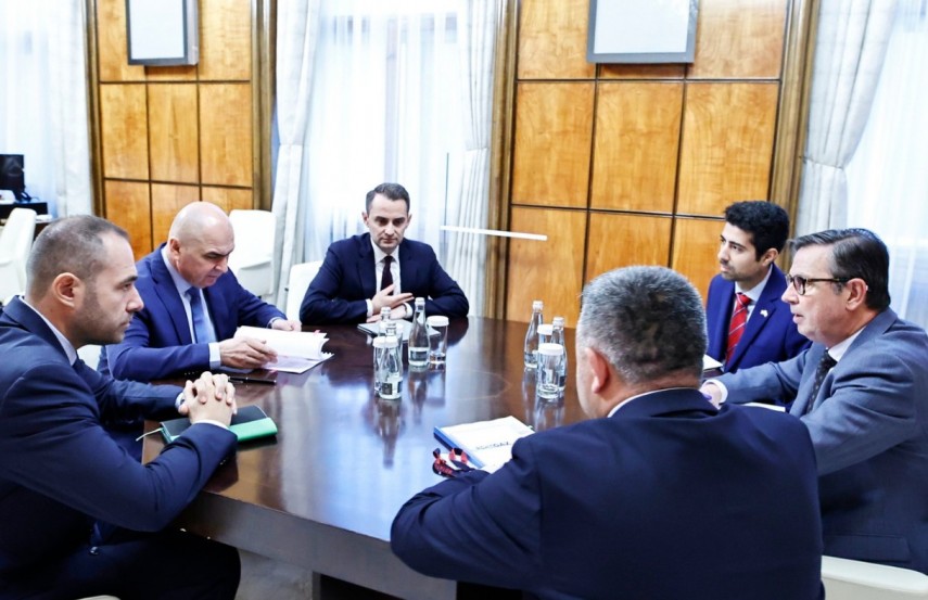 Sursa foto: Facebook/Guvernul României
